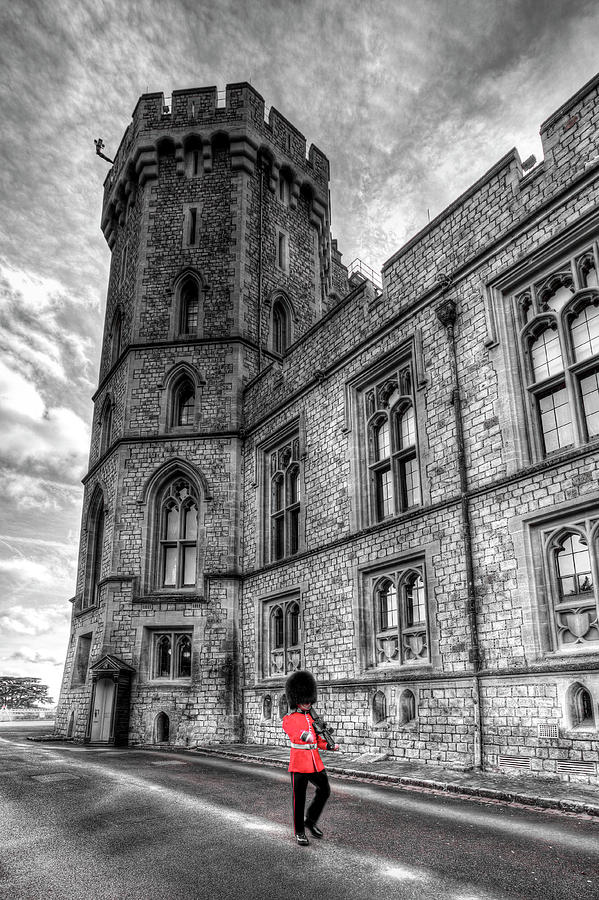 Windsor Castle Coldstream Guard Photograph by David Pyatt