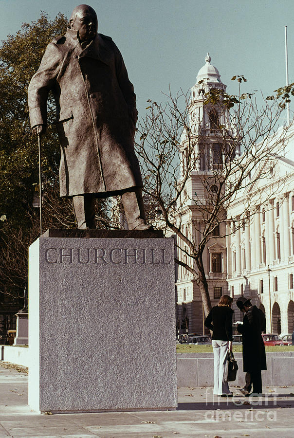 Winston Churchill Statue Photograph by Granger