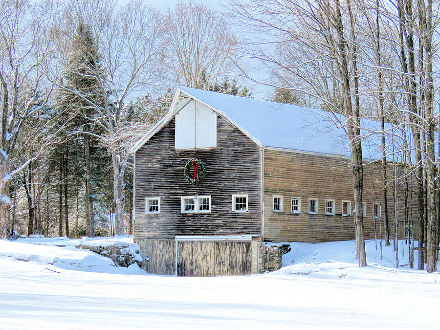 Barn in Winter in Hollis NH Photograph by Janice Drew