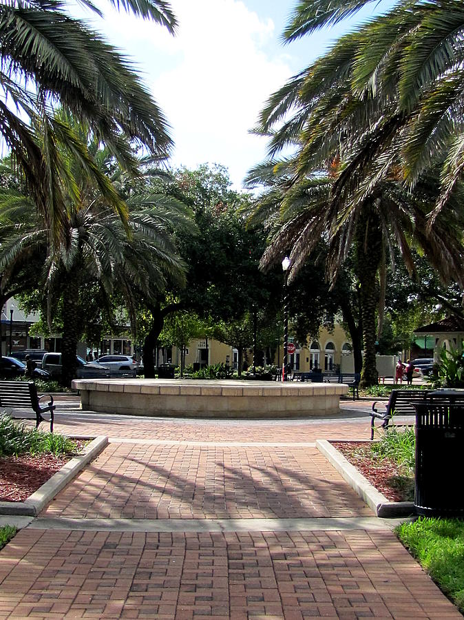 Winter Haven City Park Fountain 000 Photograph by Christopher Mercer