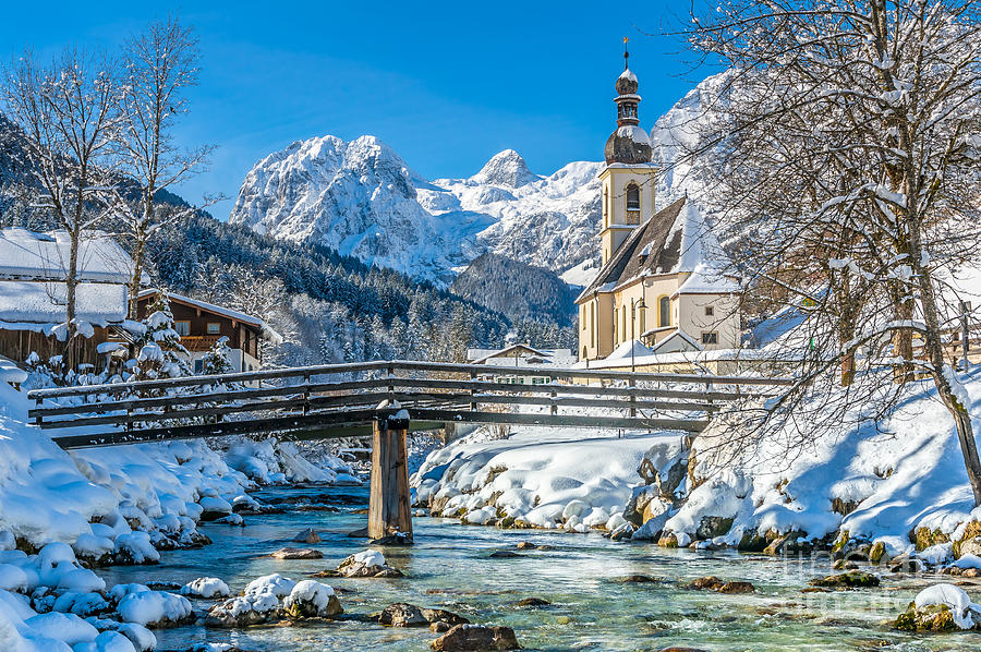 Winter landscape in the Bavarian Alps with church, Ramsau, Germa ...