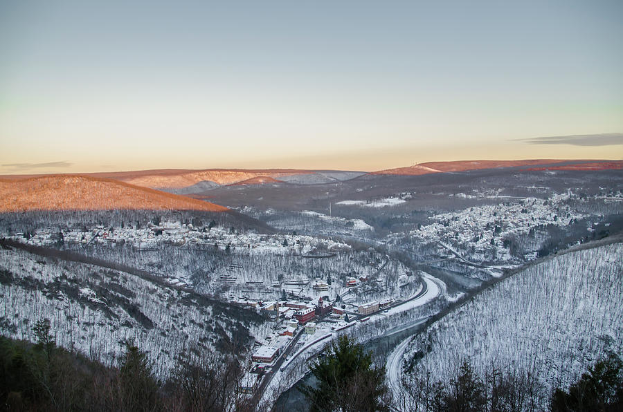 Winter Morning above Jim Thorpe Pa Photograph by Bill Cannon