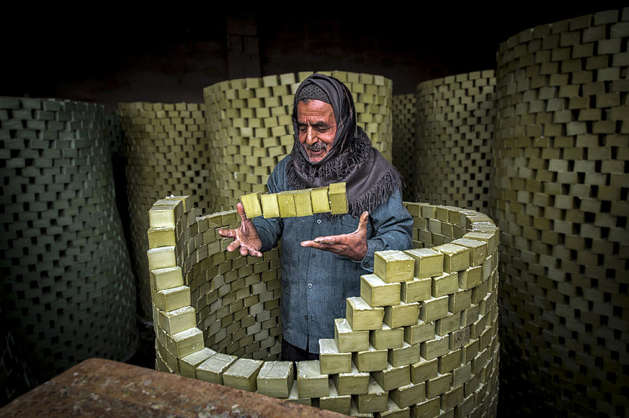Brick Photograph - Wizard Of Soap by Kaan Kocakoglu