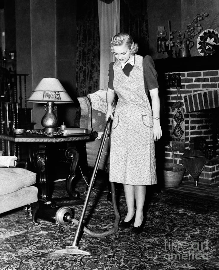 Woman Vacuuming, C.1930-40s Photograph by H. Armstrong Roberts/ClassicStock