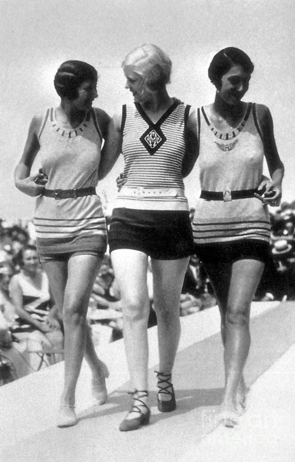 Womens Swimwear, 1928 Photograph by Science Source