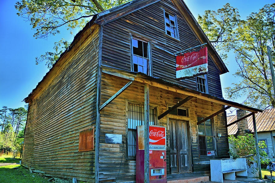 Woodys Country Store Photograph by Ben Prepelka