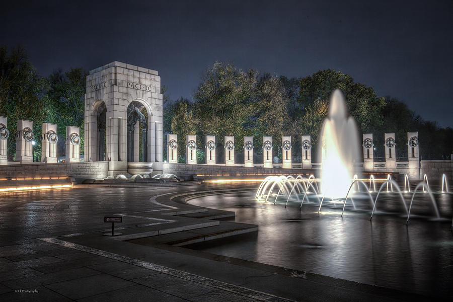 World War II Memorial at Night Photograph by Ross Henton