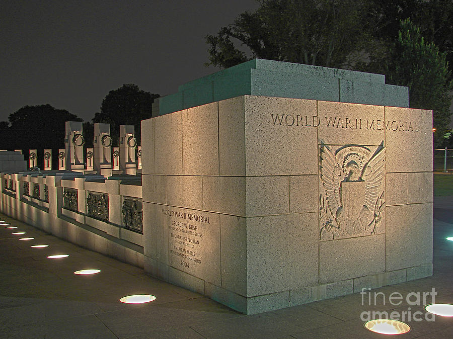 World War Ii Memorial Wall Photograph By Cathy Mounts - Fine Art America