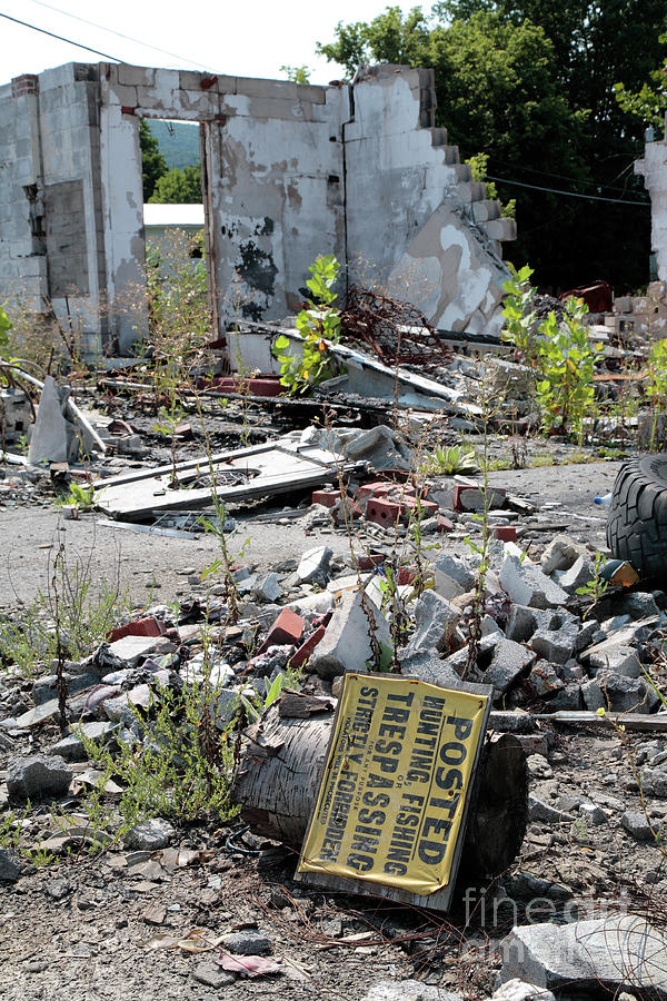 Wrecked Building and No Trespassing Sign Photograph by William Kuta
