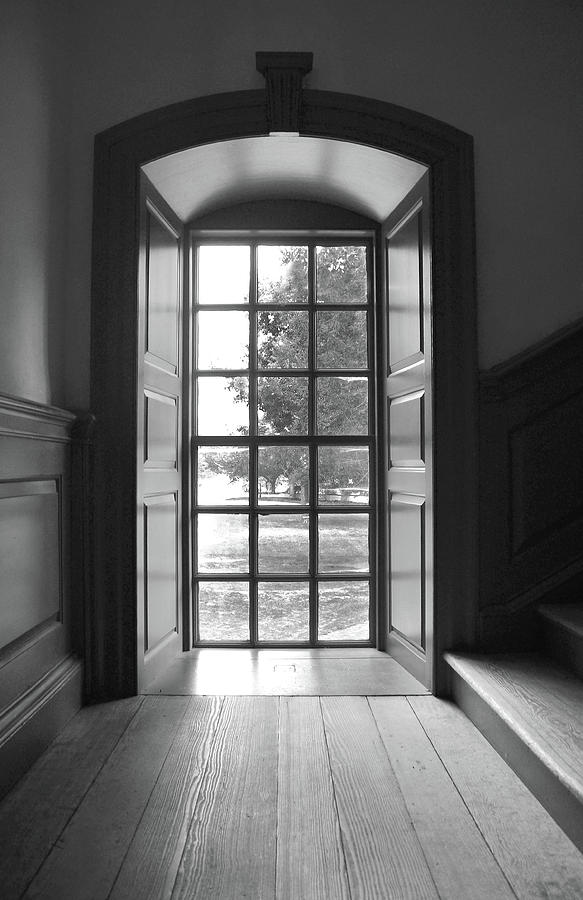 College Of William And Mary Photograph - Wren Building Window by David Cabana