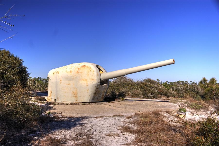 WW2 Gun enplacement Photograph by Paul Lindner - Fine Art America