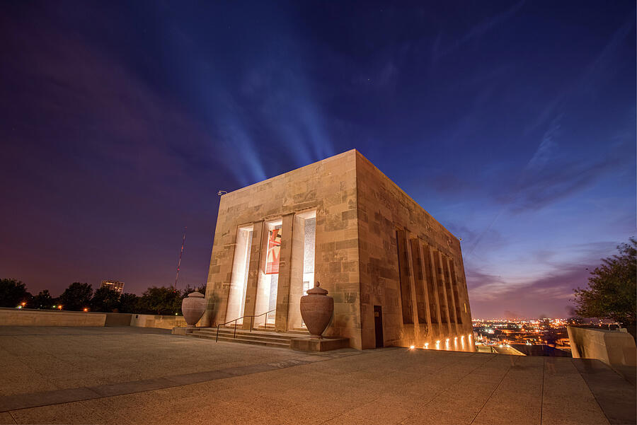 Kansas City Photograph - WWI Memorial - Kansas City Missouri by Gregory Ballos