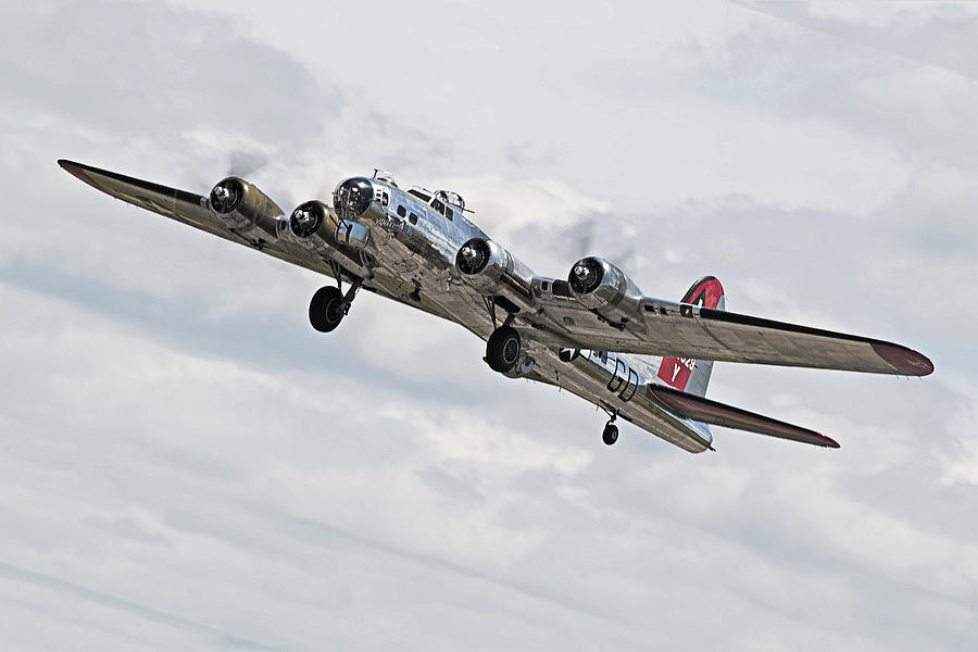 WWII B17 Yankee Lady Photograph By Yossi Manor