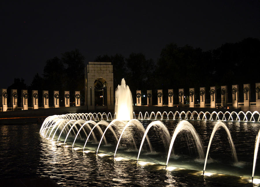 WWII Memorial Photograph by Art Atkins