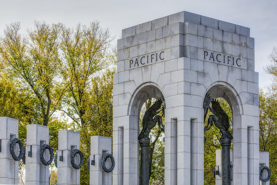 WWII Paciific Memorial Photograph by Susan Candelario