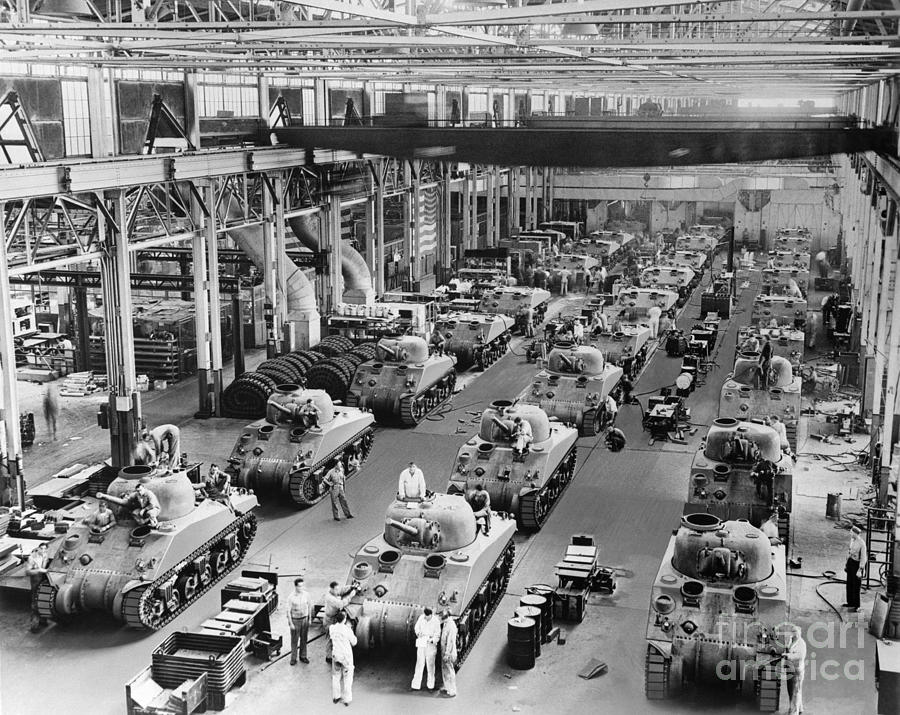 Wwii Tanks In Production, C.1940s Photograph by H. Armstrong Roberts/ClassicStock