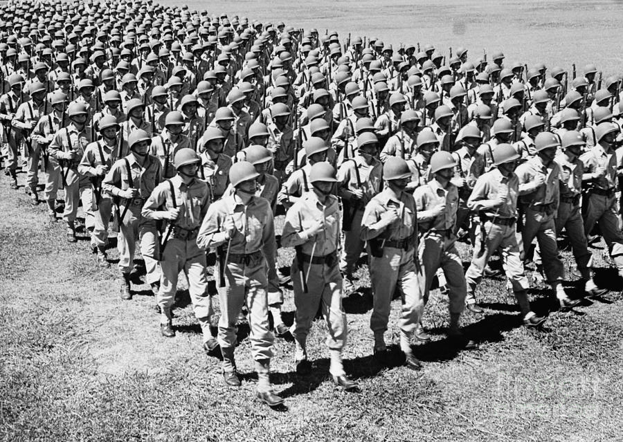 Wwii U.s. Army Infantry Photograph by H. Armstrong Roberts/ClassicStock