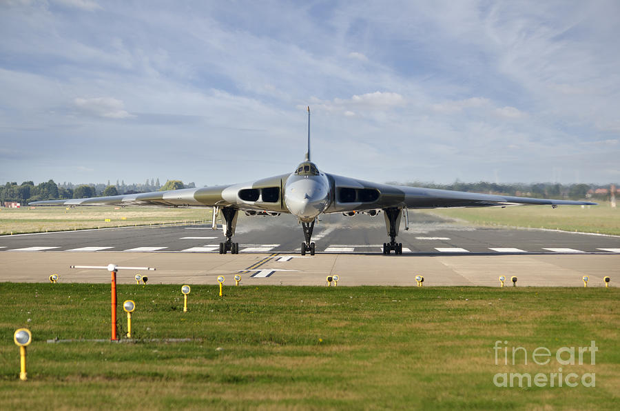 Jet Photograph - XH558 Vulcan by Steev Stamford