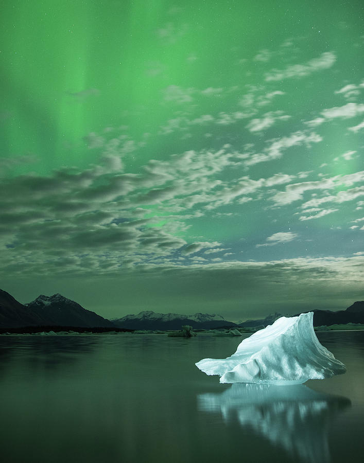 Harlequin Lake Photograph - Yakutat Aurora by Ian Johnson