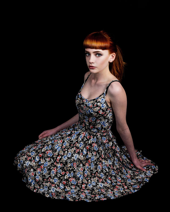 Yasmin Skirt Left by Ian Thompson Yasmin Skirt Left by Ian Thompson