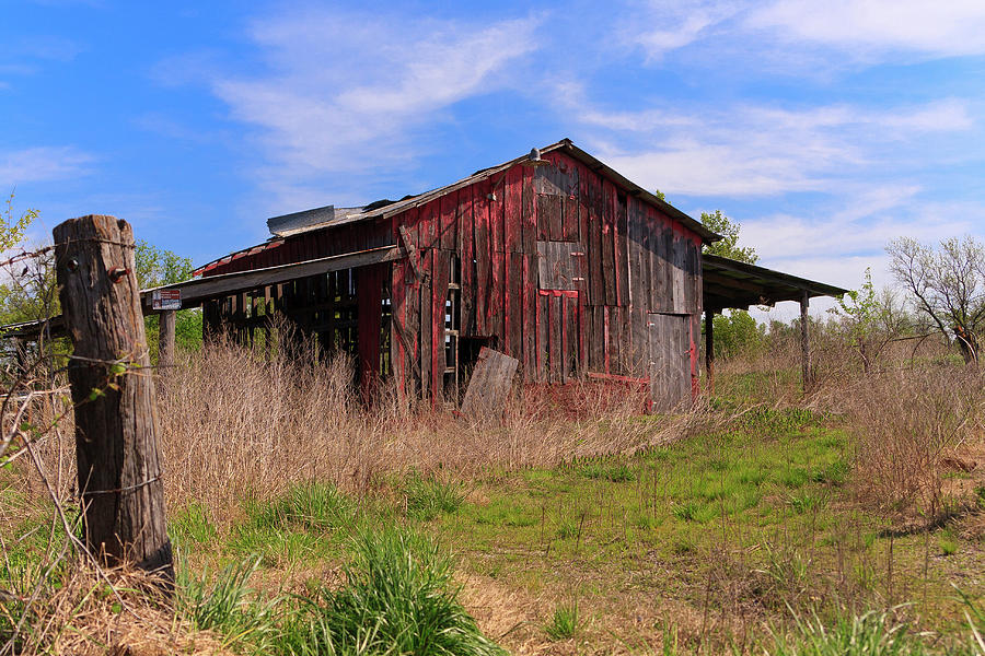 Ye Olde Kansas Barn Photograph by Rob Narwid