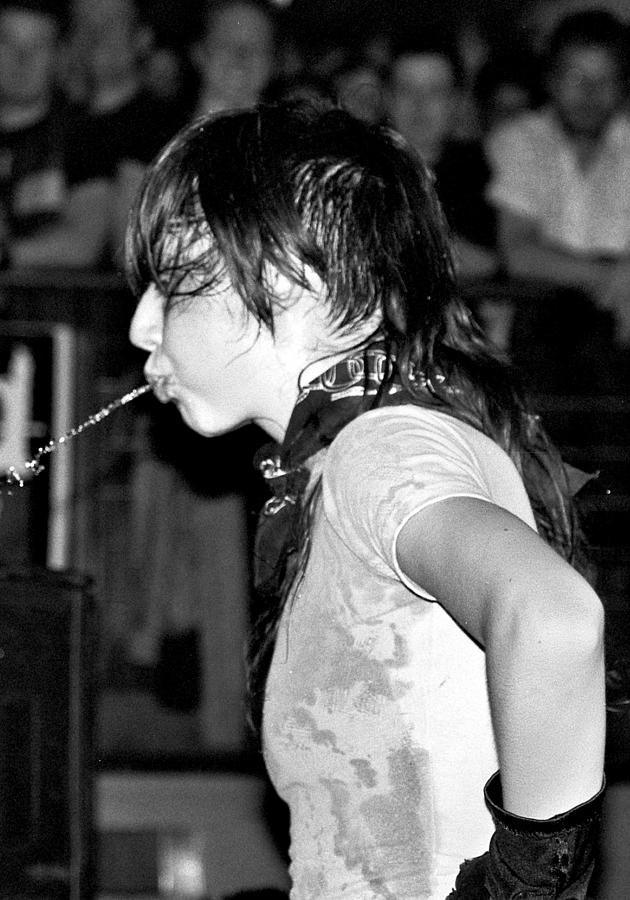 Yeah Yeah Yeahs Spit Photograph by Gary Smith