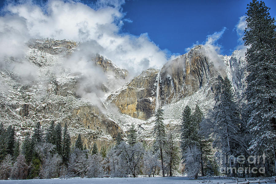 Yosemite National Park Photograph - Yosemite Falls Winter Beauty Yosemite National Park by Wayne Moran