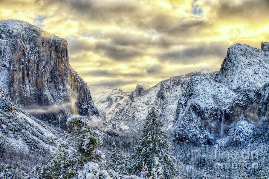 Yosemite National Park Amazing Tunnel View Winter Beauty Photograph