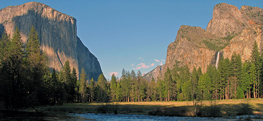 Yosemite Valley Photograph by Juergen Roth