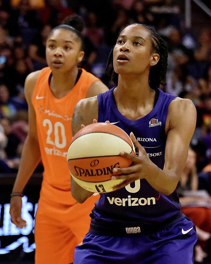 Wnba Photograph - Yvonne Turner by Devin Millington Wnba Photograph - Yvonne Turner by Devin Millington