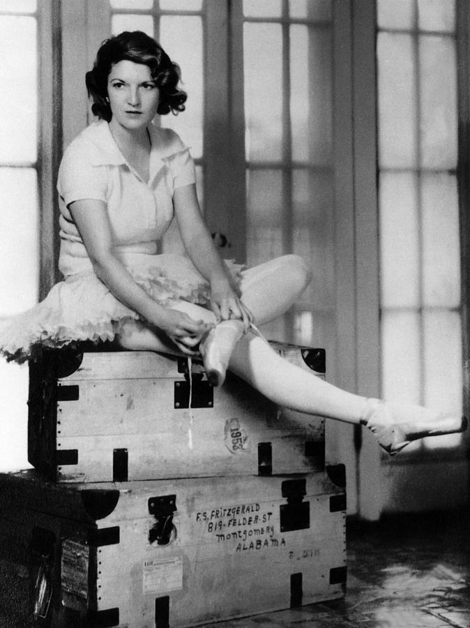 Zelda Fitgerald, 1931 Photograph by Everett