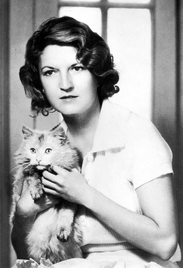 Zelda Fitzgerald, C.1930 Photograph by Everett