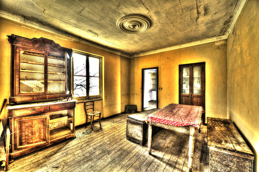 Zoagli Photograph - Zoagli Abandoned Home Meeting Room by Enrico Pelos