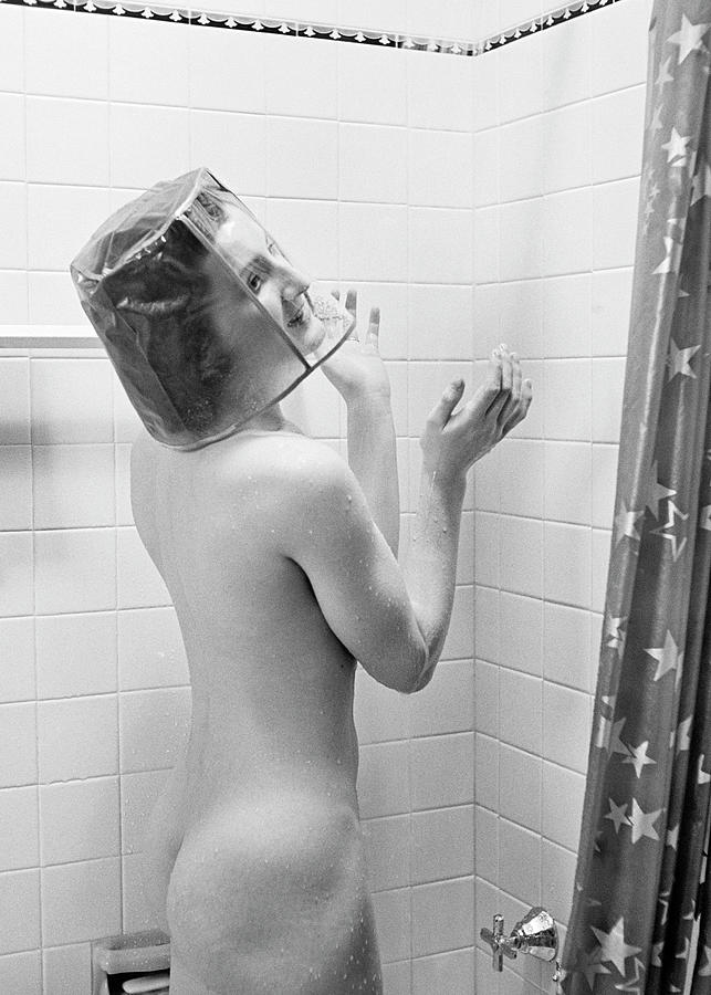 30s Vintage Ebony Nudes - 1930s Nude Woman In Shower Wearing Photograph by Vintage Images - Pixels