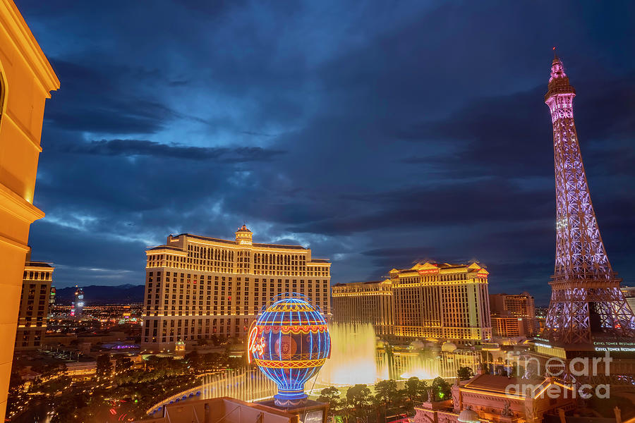 Aerial view of the Paris Las Vegas and Bellagio Hotel and Casino