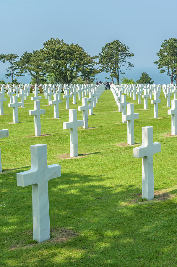 American Cemetery Photograph - American Cemetery, Colleville by Jim Engelbrecht American Cemetery Photograph - American Cemetery, Colleville by Jim Engelbrecht