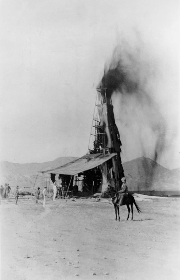 Anglo Iranian Oil #1 Photograph by Hulton Archive