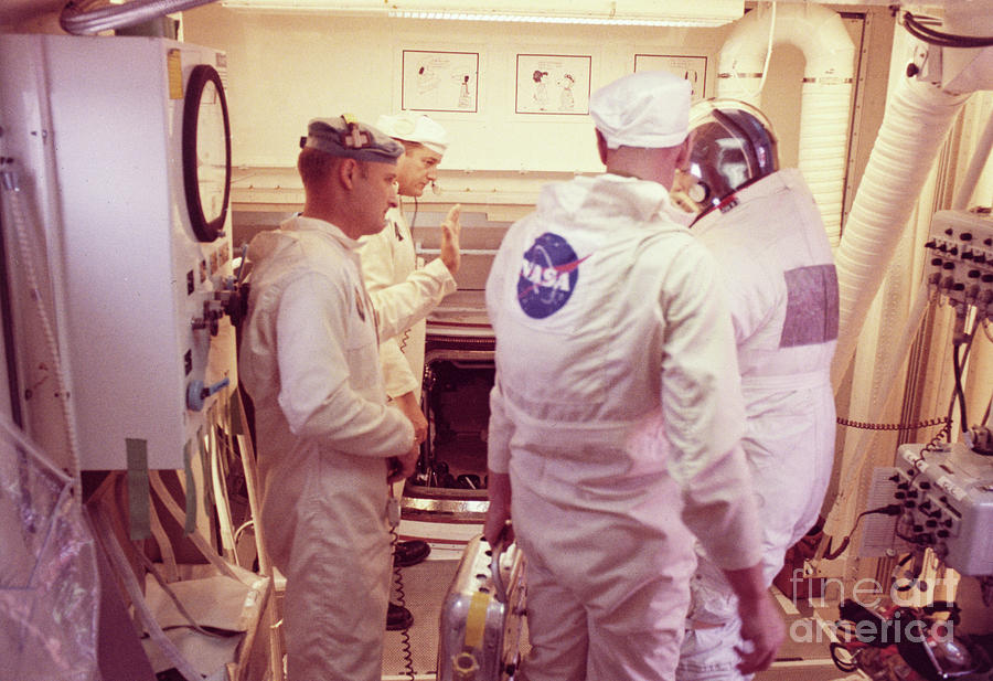 Apollo 13 Mission #1 Photograph by Bettmann