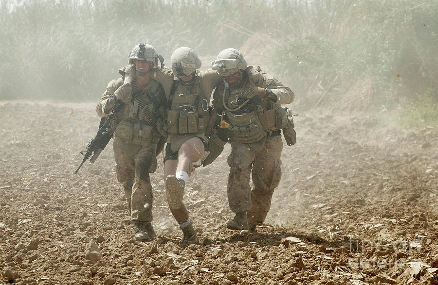 Army Medevac Unit Tends To The War #1 Photograph by Scott Olson