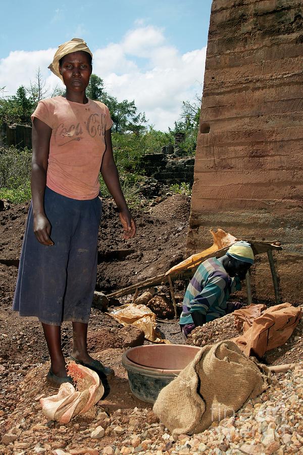 Nature Photograph - Artisan Miners #1 by Phil Hill/science Photo Library