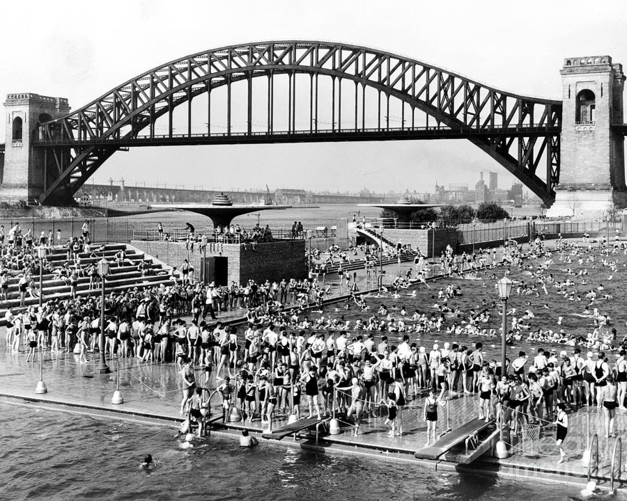 Astoria Park #1 Photograph by New York Daily News Archive - Fine Art ...