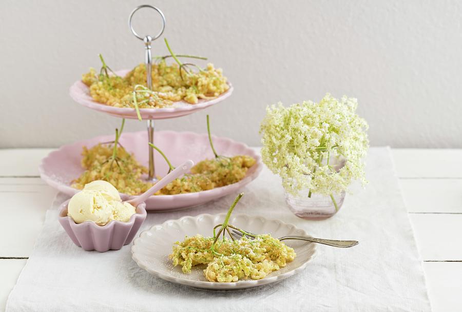 Baked Elderflowers With Vanilla Ice Cream #1 Photograph by Elisabeth Clfen