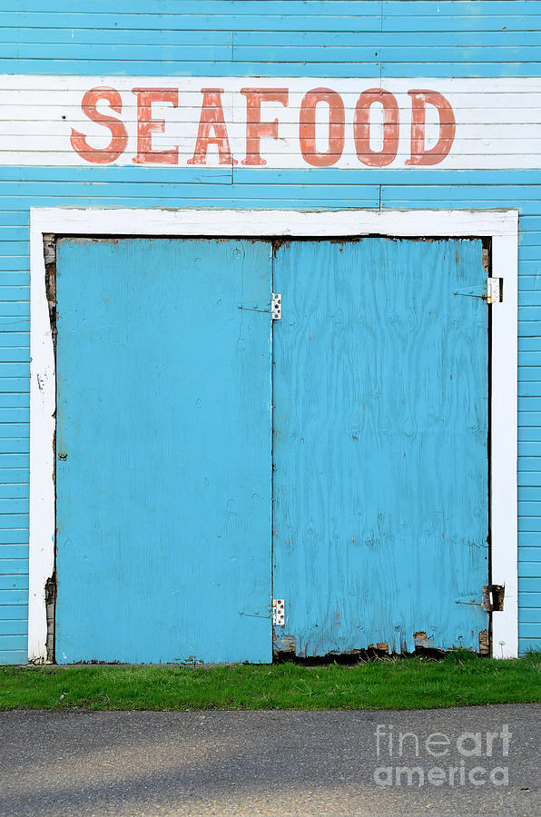 Seafood Photograph - Bandon Oregon Fish Market Near Old Town by Tfoxfoto Seafood Photograph - Bandon Oregon Fish Market Near Old Town by Tfoxfoto