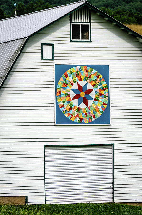 Barn Quilt on White Dutch Barn, Lindside, West Virginia Photograph by ...