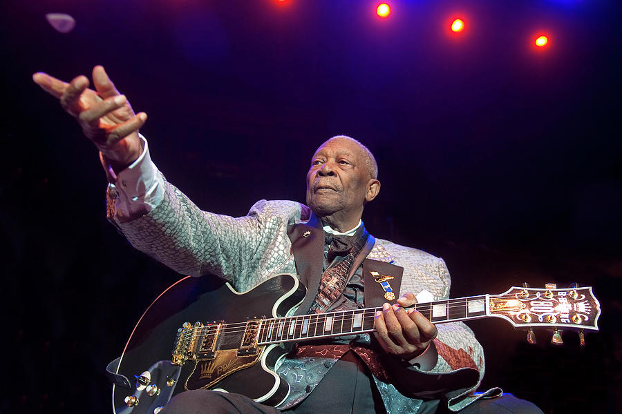 Bb King Performs At Royal Albert Hall #1 Photograph by Neil Lupin