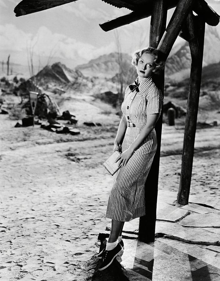 BETTE DAVIS in THE PETRIFIED FOREST -1936-. Photograph by Album