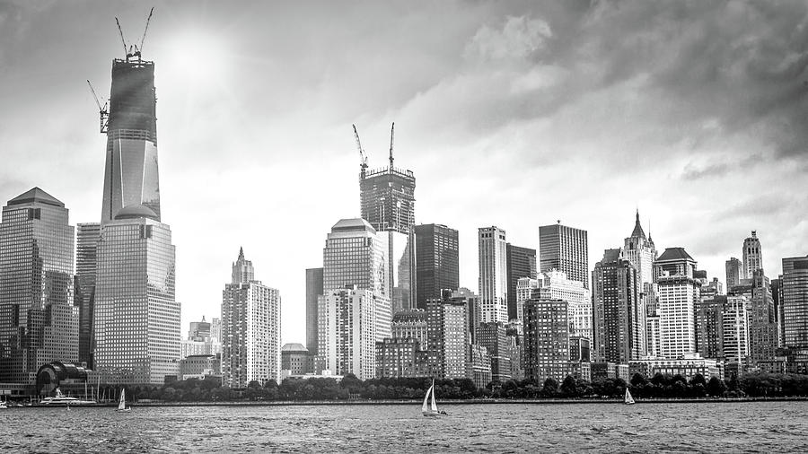 Black And White Sailboats Sailing The Hudson River In The Manhattan Skyline Backdrop Photograph