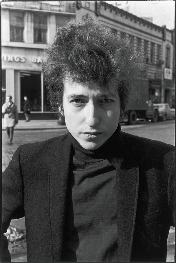 Bob Dylan In Sheridan Square Park Photograph by Fred W. McDarrah Bob Dylan In Sheridan Square Park Photograph by Fred W. McDarrah