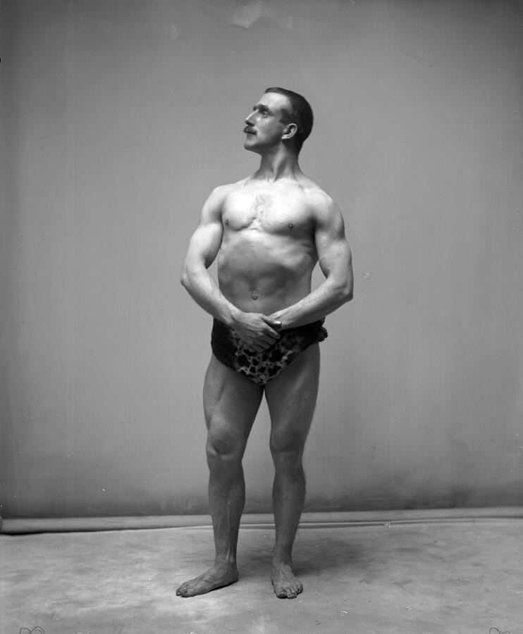 Bodybuilder #1 Photograph by Reinhold Thiele