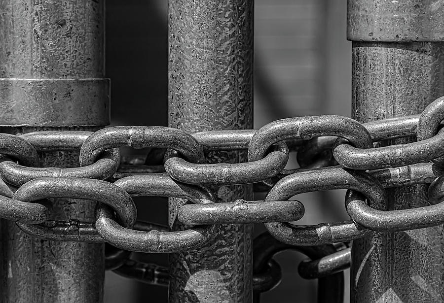 Chains #1 Photograph by Robert Ullmann